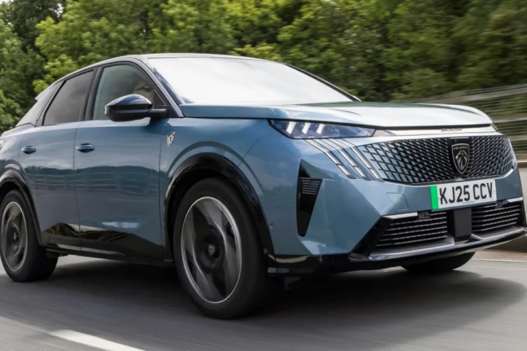 پژو ۳۰۰۸ و ۵۰۰۸ GT Premium؛ بررسی شاسی‌بلندهای لوکس و پرقدرت