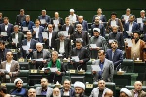 نماینده مجلس: همه نمایندگان سیم‌کارت بدون فیلتر دارند.