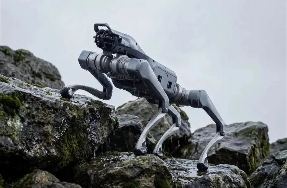 سگ رباتیک Unitree As2: سرعت بالا، حمل بار و هوش مصنوعی پیشرفته