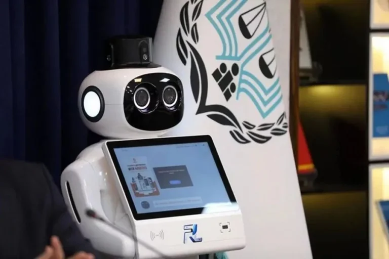 رونمایی از ربات هوش مصنوعی «وکیل‌یار» در قوه قضاییه؛ دستیار دیجیتال وکلا وارد میدان شد