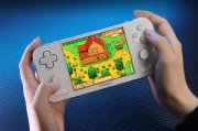 کنسول دستی Ayaneo Pocket S Mini با نمایشگر ۴:۳ معرفی شد؛ بازگشت لذت‌بخش به دنیای بازی‌های کلاسیک